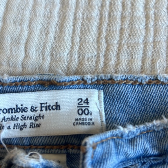 Abercrombie Curve Love Ankle Straight Ultra High Rise - Picture 5 of 6